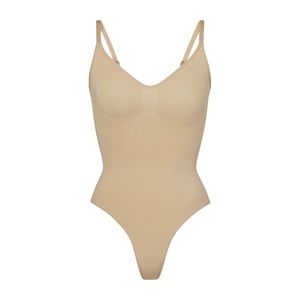 Skims Seamless Sculpt Thong Bodysuit - Clay